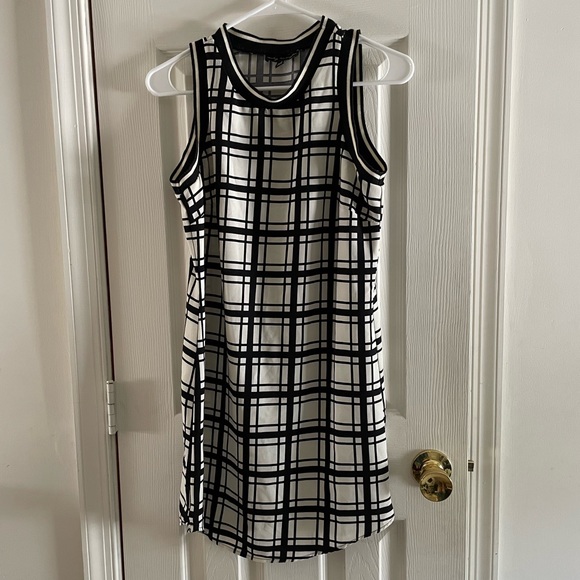 ModCloth Super Mod Shift Dress - Picture 1 of 4